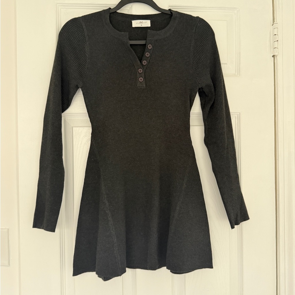 Ribbed Knit Long Sleeve Henley Sweater Dress – Dark Gray, Size M